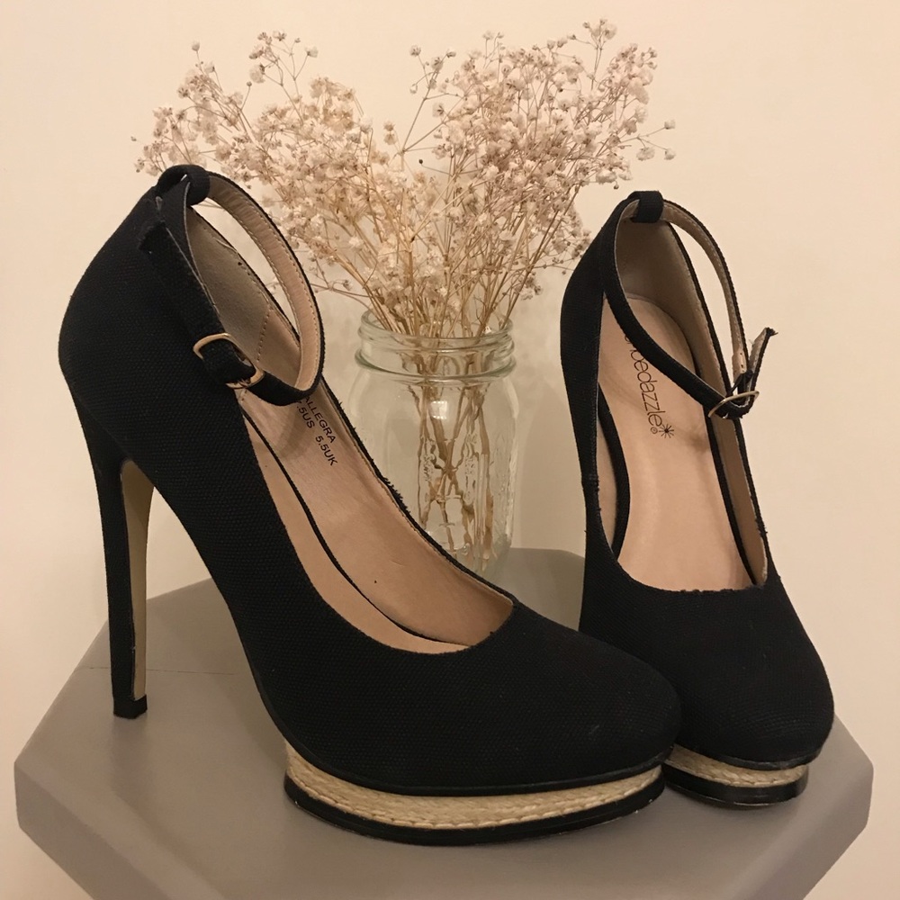 ADORABLE  platform espadrilles